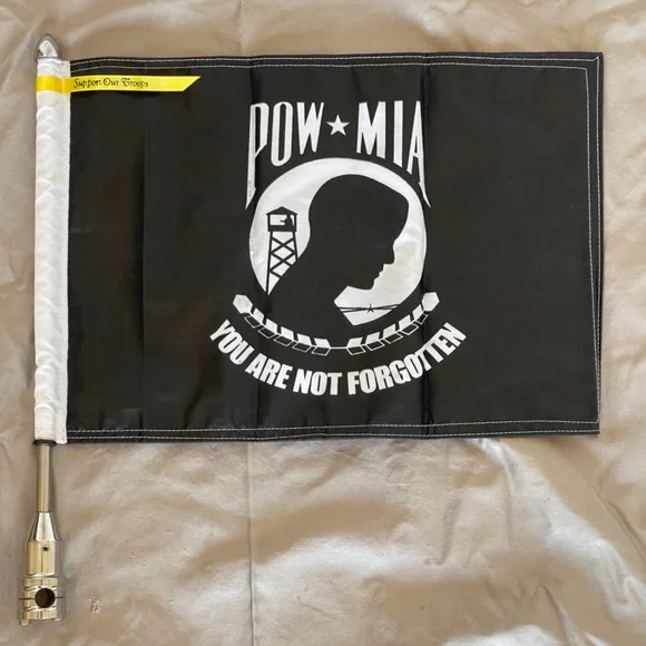 Tour Pack Flag mount with New POW flag - Picture 1 of 2